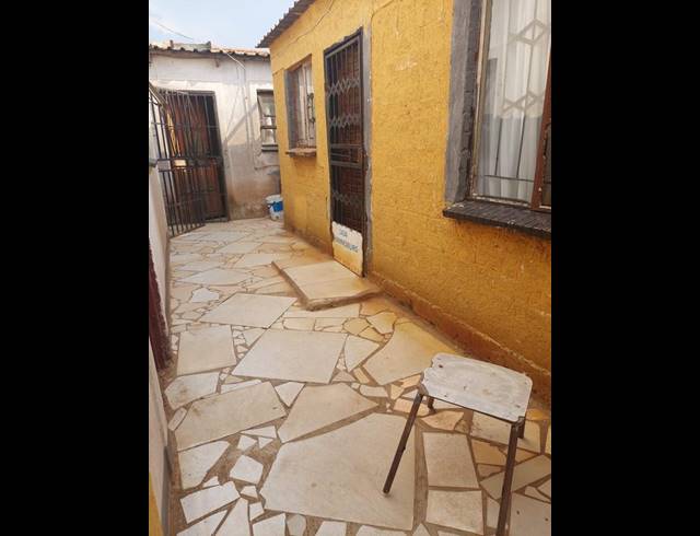 7 BEDROOM HOUSE FOR SALE IN KATLEHONG SOUTH